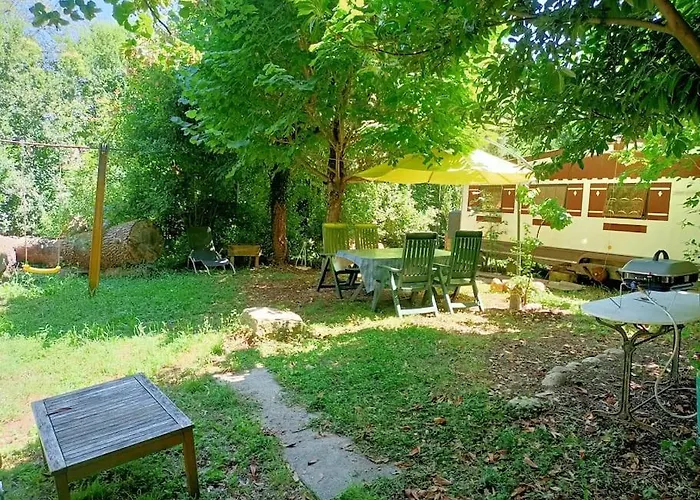 La Colline Aux Oiseaux, La Tranquillite Des Bois Molieres-sur-Ceze